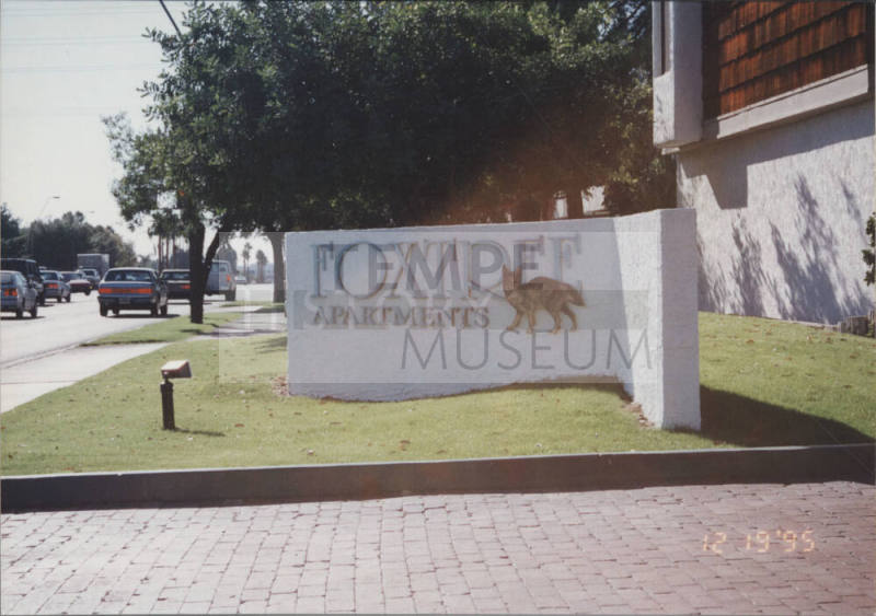 Foxtree Apartments   -  2100 North Scottsdale Road,  Tempe, Arizona