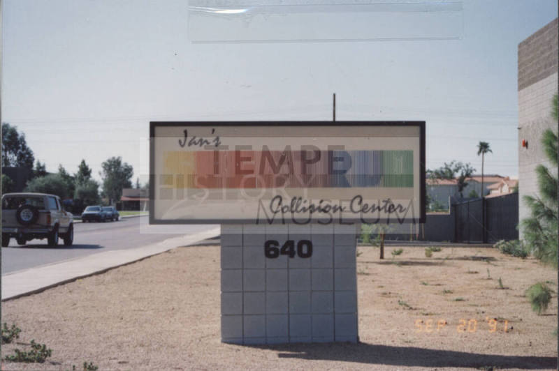 Jan's Spectrum Collision Center - 640 South Smith Road, Tempe, Arizona
