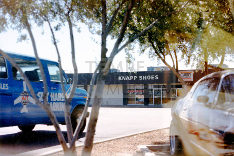Knapp Shoes   -37 West  Southern Avenue, Tempe, Arizona