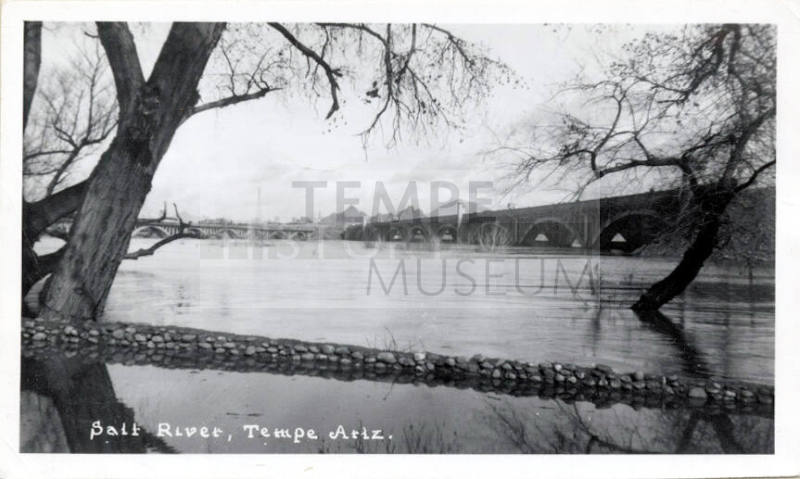 B/W of Salt River with old and new bridges