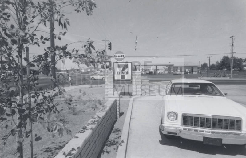 Seven Eleven Food Store - 830 West Broadway Road, Tempe, Arizona