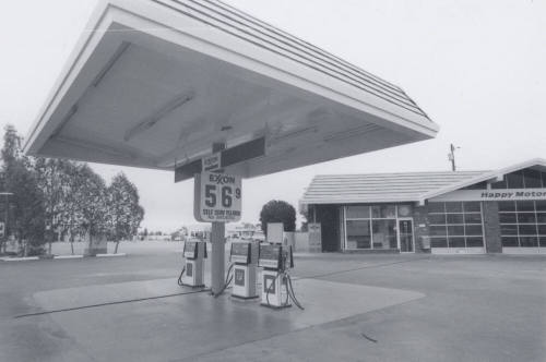 Exxon Gasoline Station - 909 East Broadway Road, Tempe, Arizona