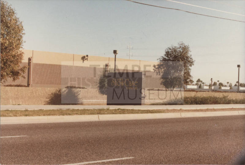 Leon's Showcase Furniture   - 550 West  Southern Avenue, Tempe, Arizona