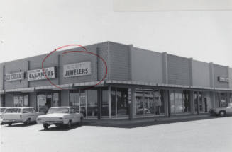 Scott Jewelers - 911 East Broadway Road, Tempe, Arizona