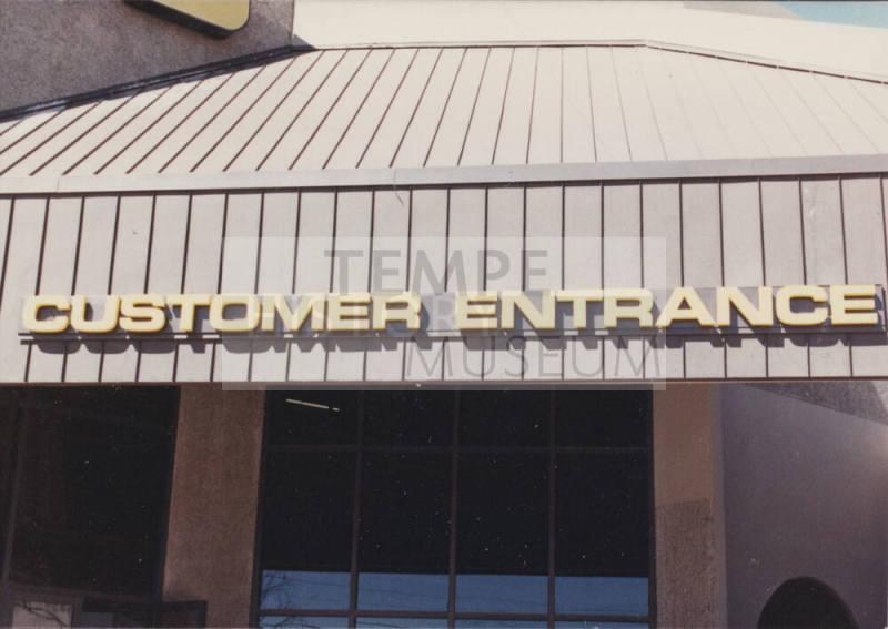 Leon's  Furniture   - 550 West  Southern Avenue, Tempe, Arizona