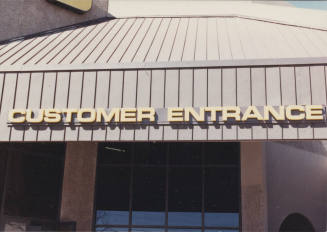 Leon's  Furniture   - 550 West  Southern Avenue, Tempe, Arizona