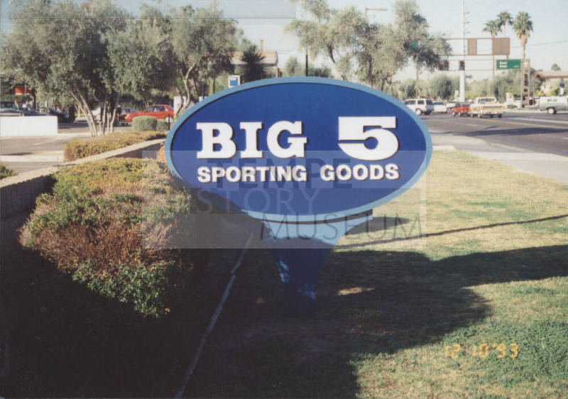 Big 5 Sporting Goods    - 921  East Southern Avenue, Tempe, Arizona