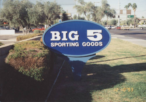 Big 5 Sporting Goods    - 921  East Southern Avenue, Tempe, Arizona