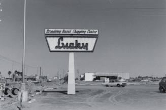 Broadway Rural Shopping Center - 2020 South Rural Road, Tempe, Arizona