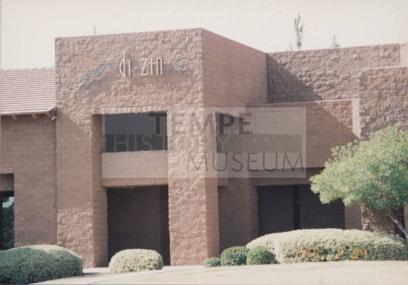 Di - Zin Hair Services  - 1420 East Southern Avenue, Tempe, Arizona