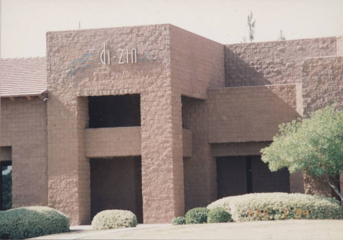 Di - Zin Hair Services  - 1420 East Southern Avenue, Tempe, Arizona