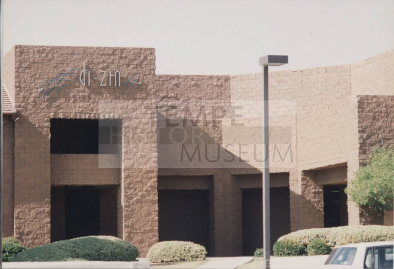 Di - Zin Hair Services  - 1420 East Southern Avenue, Tempe, Arizona