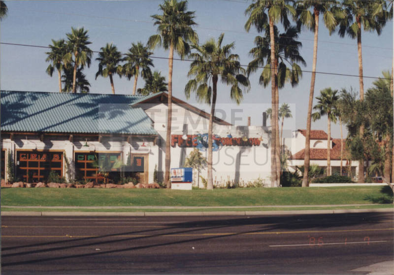 Joe's Crab Shack  - 1604 East Southern Avenue,  Tempe, Arizona