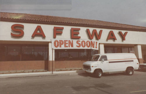 Safeway Food & Drug     -  1706   East Southern Avenue,  Tempe, Arizona