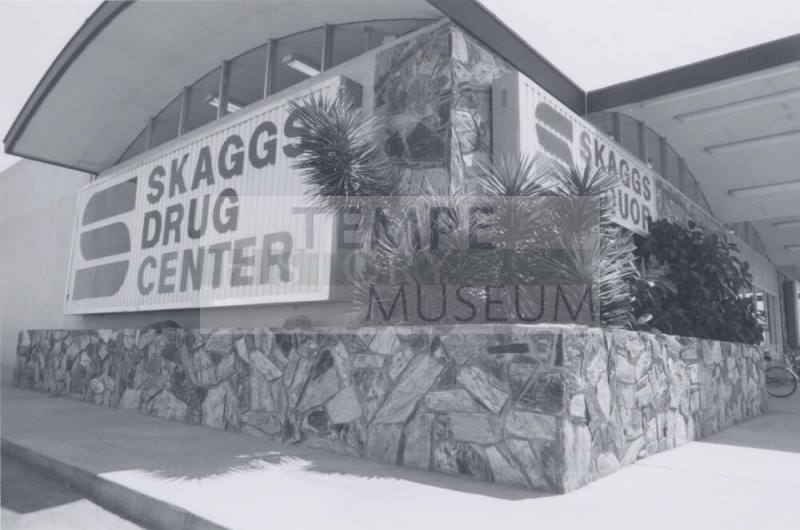 Skagg's Drug Center - 914 East Broadway Road, Tempe, Arizona