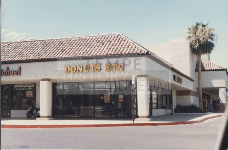 Donuts Etc.  -  1727  East Southern Avenue,  Tempe, Arizona