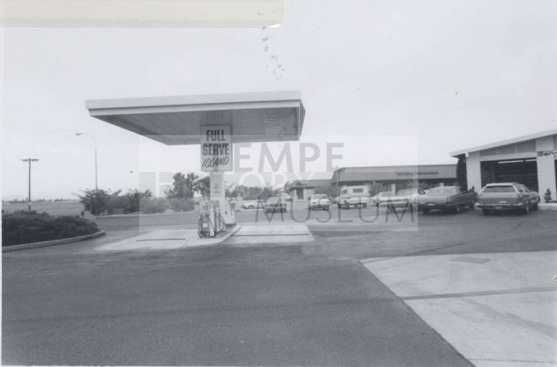 Paul & Carl's Arco Service   - 3233 South Mclintock Drive,  Tempe, Arizona