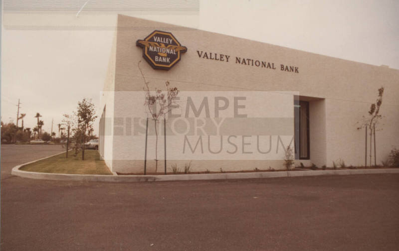 Valley National Bank  - 1744  East Southern Avenue,  Tempe, Arizona