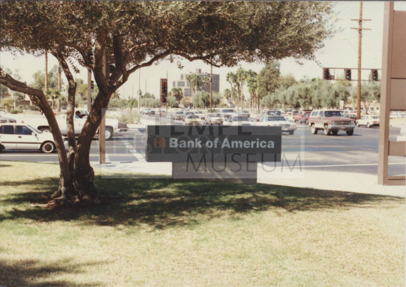 Bank Of America   - 1801 East Southern Avenue,  Tempe, Arizona