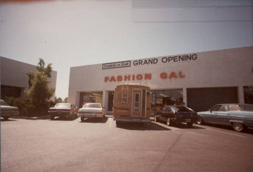 Fashion Gal - 935 East Broadway Road, Tempe, Arizona