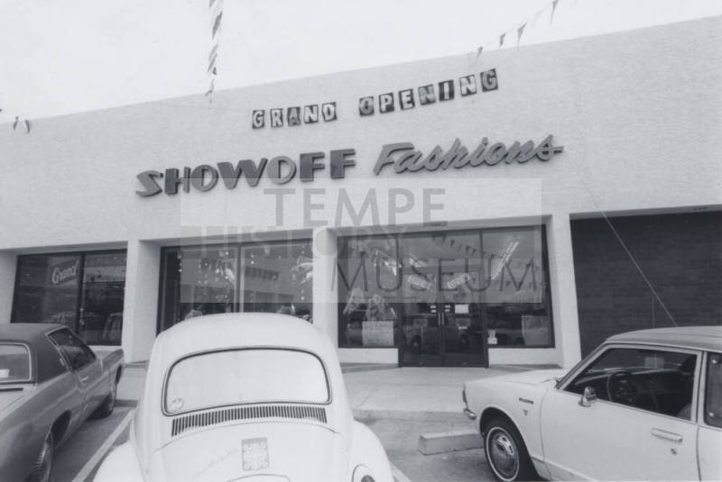Showoff Fashions - 935 East Broadway Road, Tempe, Arizona