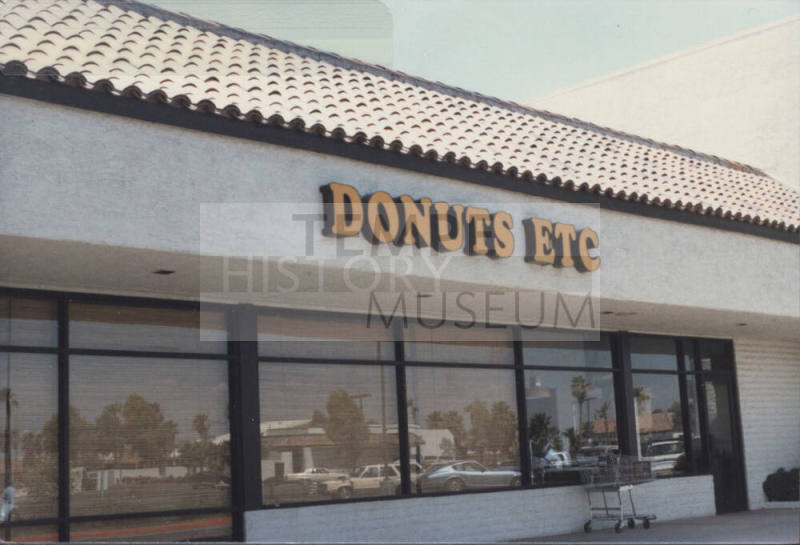 Donuts Etc.   - 1726 East Southern Avenue,  Tempe, Arizona