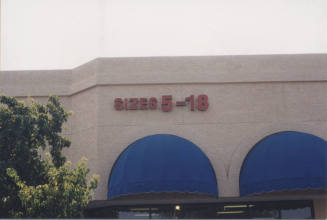 Fashion Wide  Shoes  -  1804  East Southern Avenue,  Tempe, Arizona