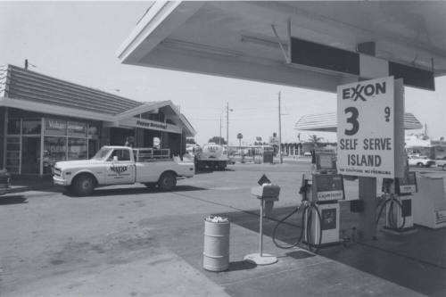 Exxon Gasoline Station - 909 East Broadway Road, Tempe, Arizona