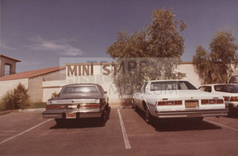 Mini  Storage    -  2222  West  Southern Avenue, Tempe, Arizona