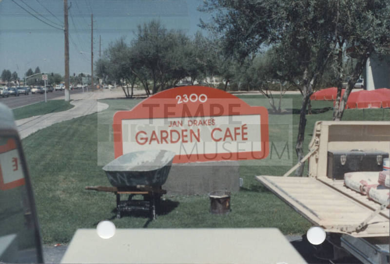 Jan Drake's Garden Café - 2300 East Southern Avenue, Tempe, Arizona