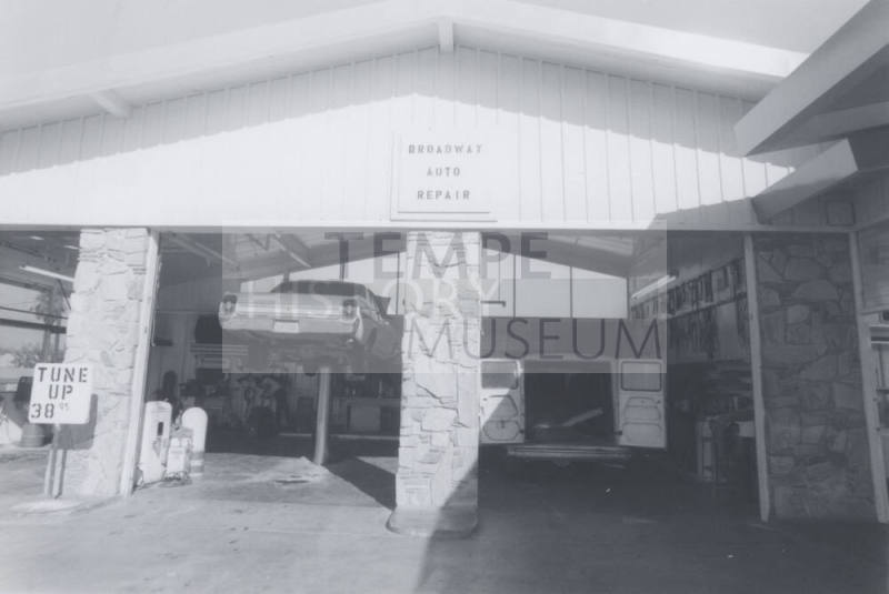 Broadway Auto Repair - 904 West Broadway Road, Tempe, Arizona