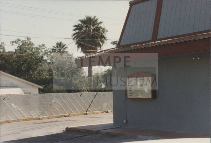 Mama's Pizzeria - 106 East University Drive, Tempe, AZ.