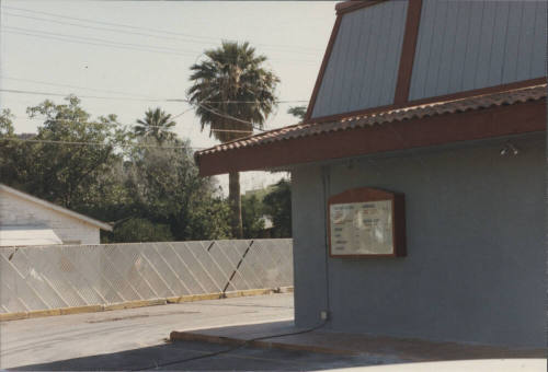Mama's Pizzeria - 106 East University Drive, Tempe, AZ.