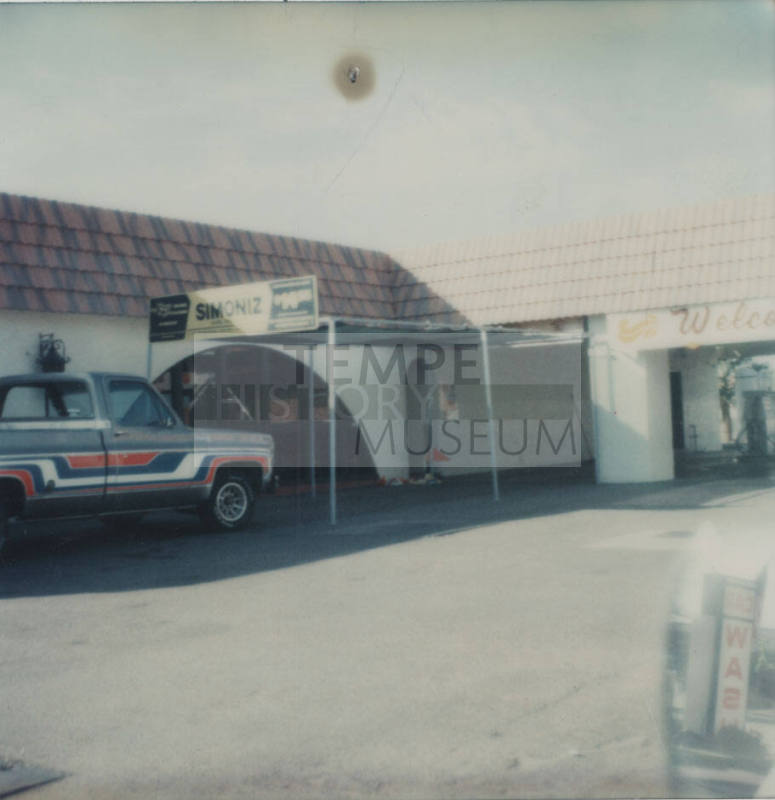 Broadway Car Wash - 1016 East Broadway Road, Tempe, Arizona