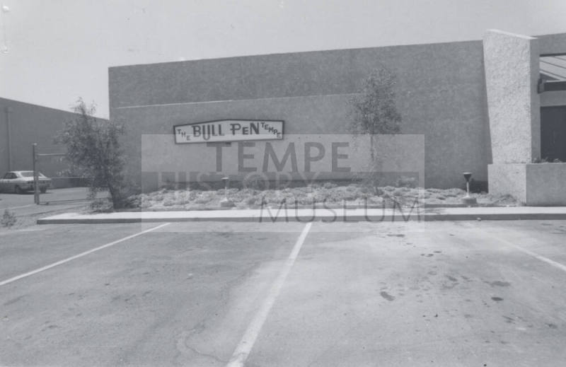 Bull Pen Dining Cocktail Restaurant - 1123 West Broadway Road, Tempe, Arizona