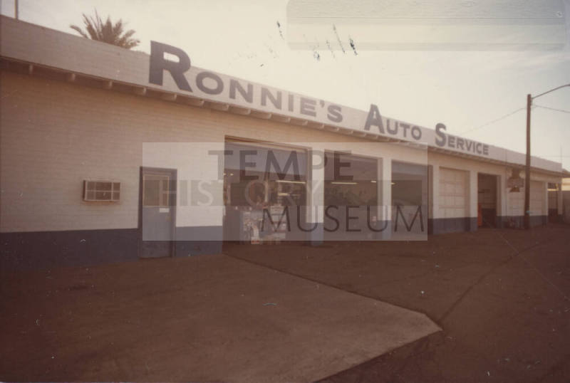 Ronnie's Auto Service  - 527 West University Drive , Tempe, Arizona