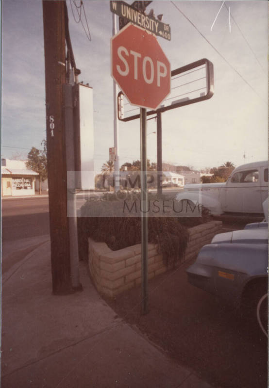 Ronnie's Auto Service  - 527 West University Drive , Tempe, Arizona