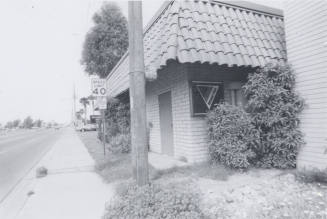 Straw Hat Pizza Restaurant - 1024 East Broadway Road, Tempe, Arizona