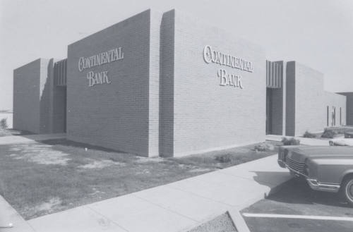 Continental Bank - 1105 East Broadway Road, Tempe, Arizona