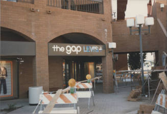 The Gap Levi's +   -  900 East University Drive, Tempe,  Arizona