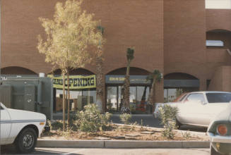 On a Shoe String  -  900 East University Drive, Tempe,  Arizona