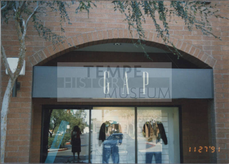 The Gap   -920  East University Drive, Tempe,  Arizona