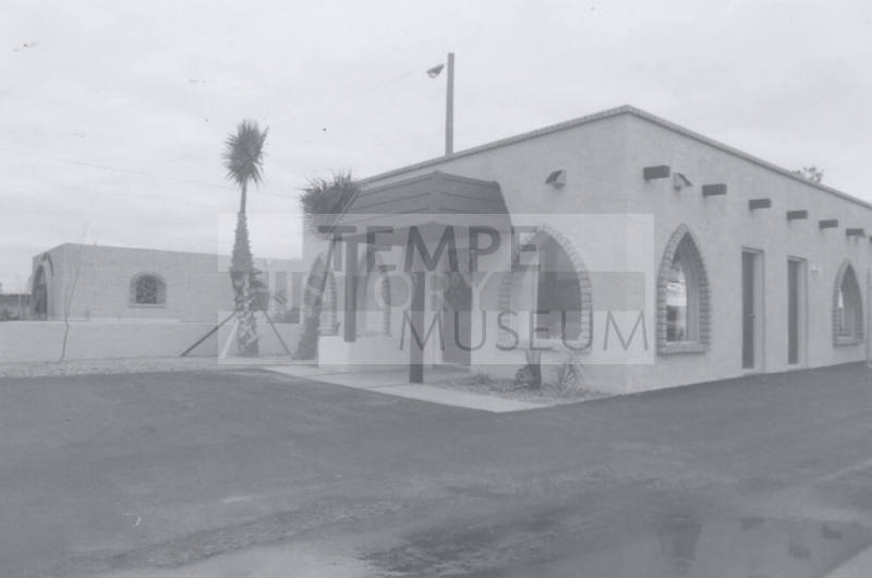 Lock It Lockers - 1135 West Broadway Road, Tempe, Arizona