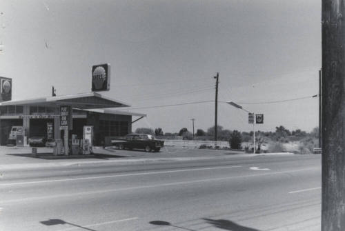 Shell Gasoline Station - 1406 West Broadway Road, Tempe, Arizona