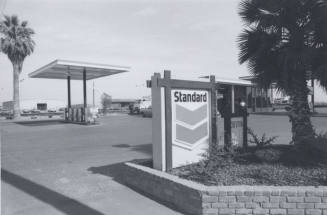 Standard Gasoline Station - 1808 East Broadway Road, Tempe, Arizona