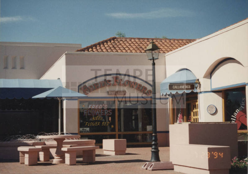 Fred's Flowers - 1721 E. Warner Road, Tempe, AZ.