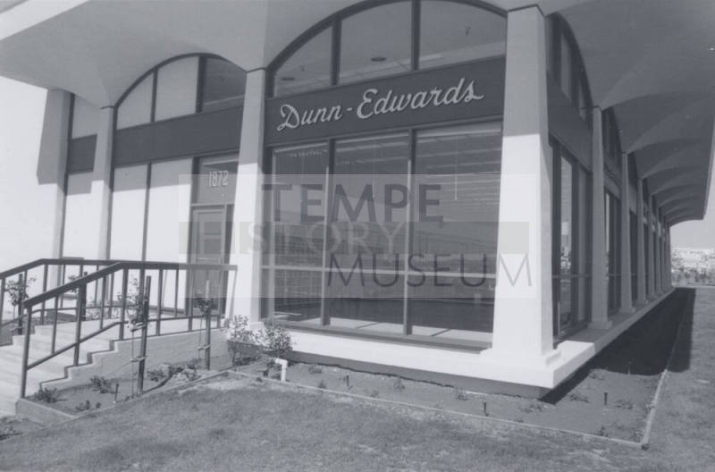 Dunn-Edwards Paint Store - 1872 East Broadway Road, Tempe, Arizona