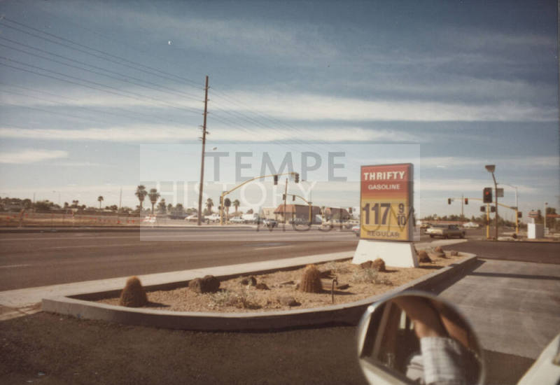 Thrifty Gasoline Station - 2210 East Broadway Road, Tempe, Arizona