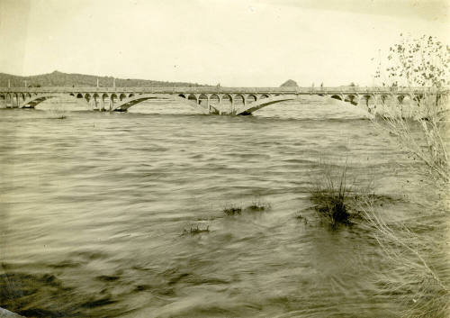 OS-4   Tempe State Bridge (Ash Ave) During Flood