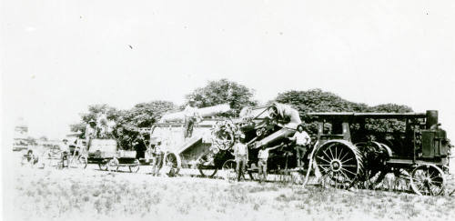 OS-41 Threshing Outfit with Machines and Crew